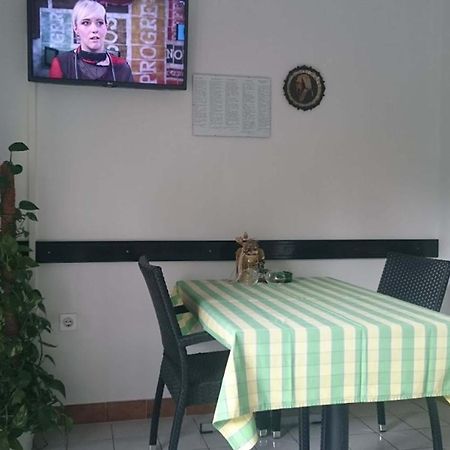 Palit Guest House Violeta מראה חיצוני תמונה