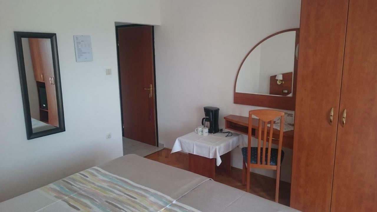 Palit Guest House Violeta מראה חיצוני תמונה